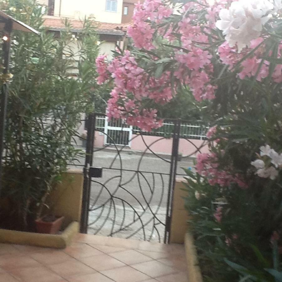 Guesthouse Nuvole Olbia Exterior foto